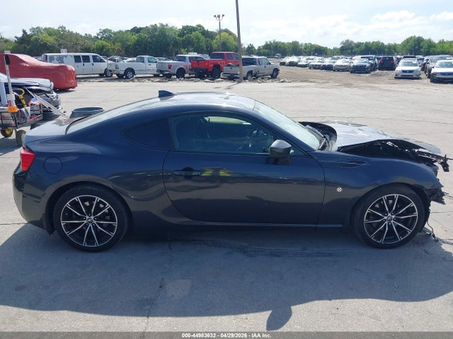 44983632 :رقم المزاد ، JF1ZNAA14H9704401 vin ، 2017 Toyota 86 Special Edition مزاد بيع