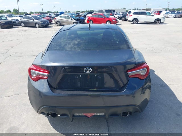 44983632 :رقم المزاد ، JF1ZNAA14H9704401 vin ، 2017 Toyota 86 Special Edition مزاد بيع