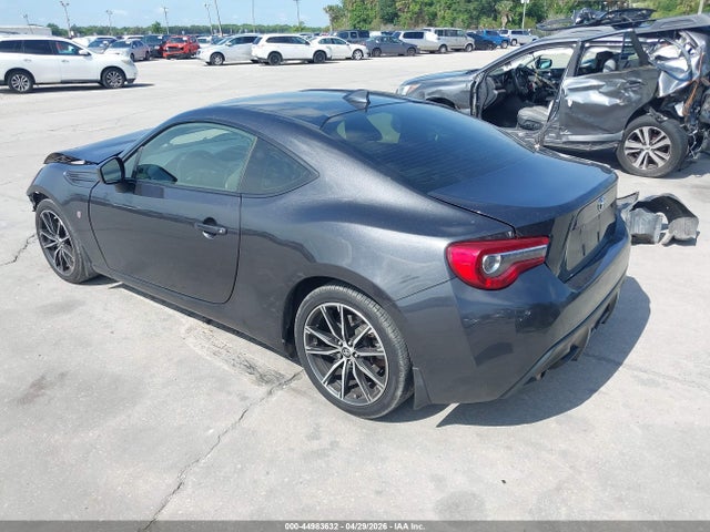 44983632 :رقم المزاد ، JF1ZNAA14H9704401 vin ، 2017 Toyota 86 Special Edition مزاد بيع