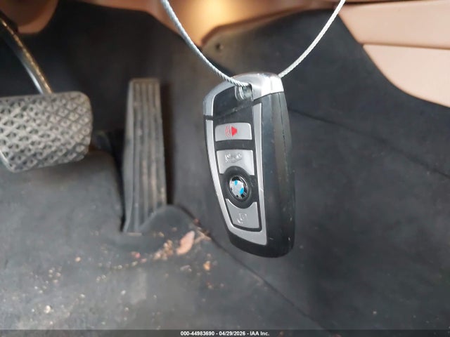 2013 Bmw 750i მანქანა იყიდება აუქციონზე, vin: WBAYA8C5XDD227620, აუქციონის ნომერი: 44983690