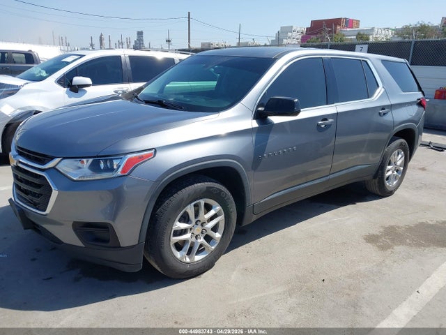 Chevrolet Traverse Ls 2019 1GNERFKW4KJ283913 Image 2