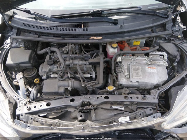 JTDKDTB3XF1105721 Toyota Prius C Two