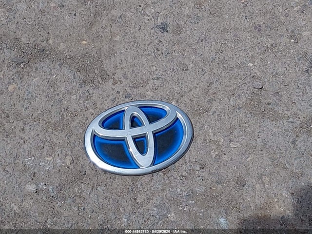 JTDKDTB3XF1105721 Toyota Prius C Two