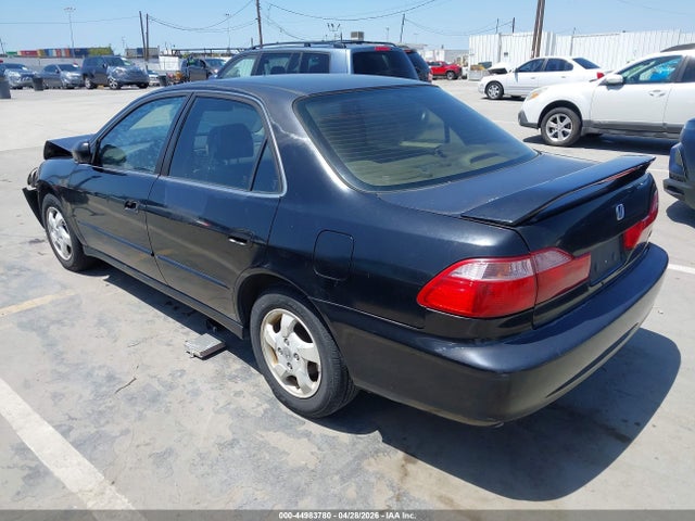 44983780 :رقم المزاد ، JHMCG6670YC007572 vin ، 2000 Honda Accord 2.3 Ex مزاد بيع