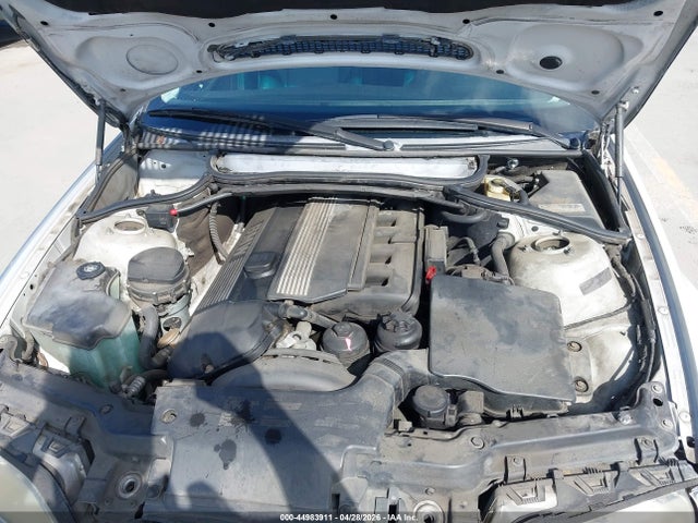 44983911 :رقم المزاد ، WBAEV53463KM27742 vin ، 2003 Bmw 330i مزاد بيع