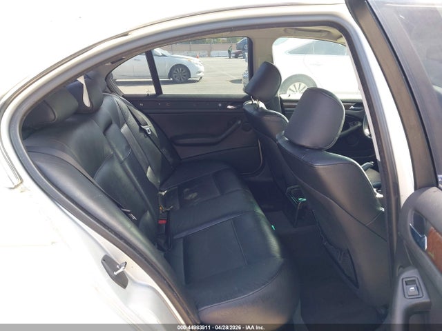 44983911 :رقم المزاد ، WBAEV53463KM27742 vin ، 2003 Bmw 330i مزاد بيع