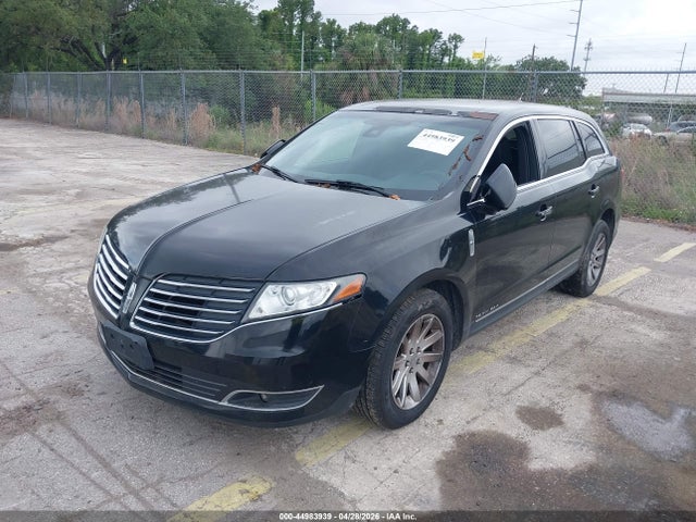 44983939 :رقم المزاد ، 2LMHJ5NK3HBL01394 vin ، 2017 Lincoln Mkt Livery مزاد بيع