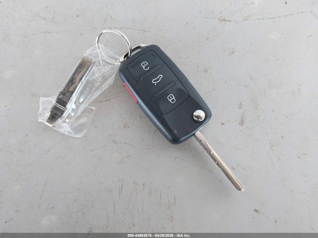 Продажа на аукционе авто 2018 Volkswagen Beetle 2.0t Coast/2.0t S/2.0t Se, vin: 3VW5DAAT0JM515472, номер лота: 44983976