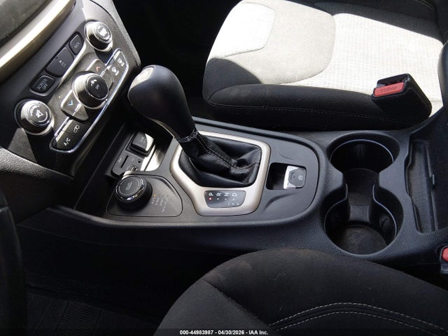 Продаж на аукціоні авто 2016 Jeep Cherokee Latitude, vin: 1C4PJMCB0GW227776, номер лоту: 44983987