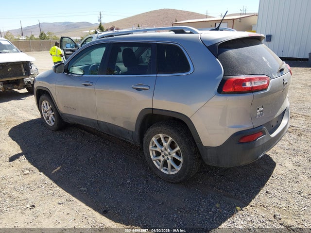 Продаж на аукціоні авто 2016 Jeep Cherokee Latitude, vin: 1C4PJMCB0GW227776, номер лоту: 44983987