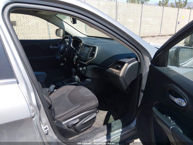 Продаж на аукціоні авто 2016 Jeep Cherokee Latitude, vin: 1C4PJMCB0GW227776, номер лоту: 44983987