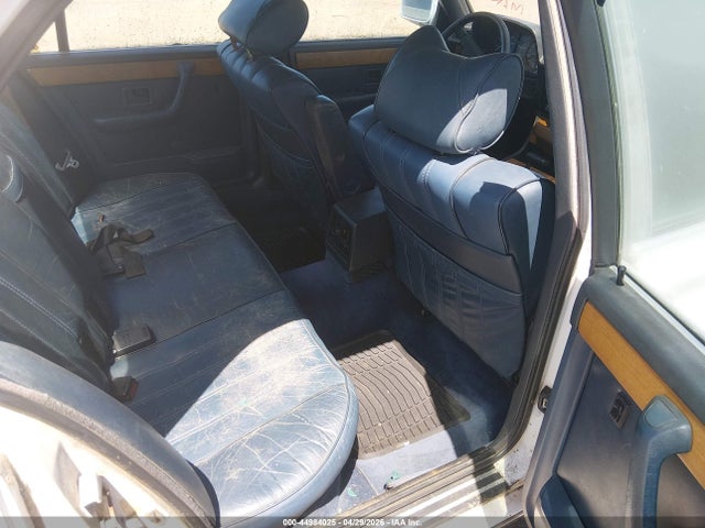 44984025 :رقم المزاد ، WBAFF8409E9475342 vin ، 1984 Bmw 733 I Automatic مزاد بيع