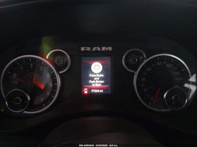 44984049 :رقم المزاد ، 1C6RREBT7KN579485 vin ، 2019 Ram 1500 Big Horn/lone Star  4x2 6'4 Box مزاد بيع