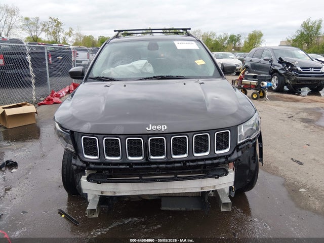 44984060 :رقم المزاد ، 3C4NJDBB2KT734668 vin ، 2019 Jeep Compass Latitude 4x4 مزاد بيع