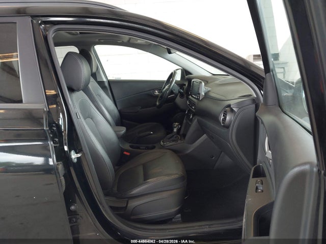 KM8K5CA58JU068218 Hyundai Kona Ultimate