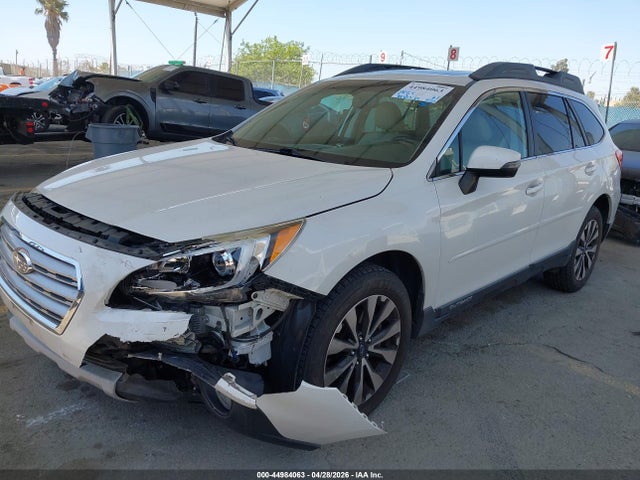 Subaru Outback 2.5i Limited 2015 4S4BSALC4F3212370 Image 2