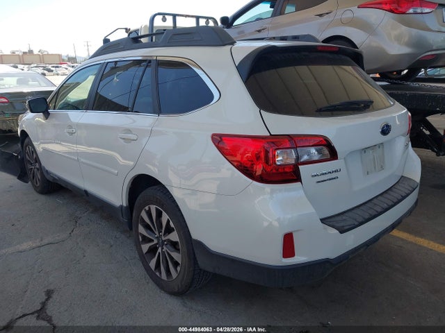 Subaru Outback 2.5i Limited 2015 4S4BSALC4F3212370 Image 3