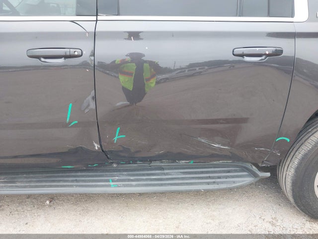 44984068 :رقم المزاد ، 1GNSCGKC0GR184269 vin ، 2016 Chevrolet Suburban Ls مزاد بيع