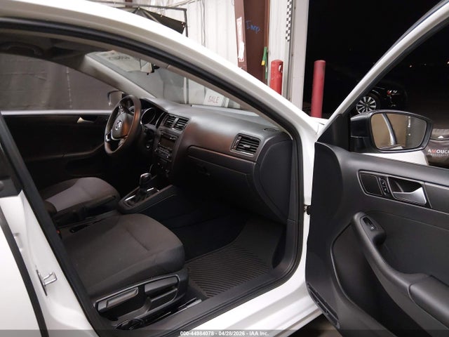 Продаж на аукціоні авто 2015 Volkswagen Jetta 2.0l S, vin: 3VW2K7AJ1FM226067, номер лоту: 44984078