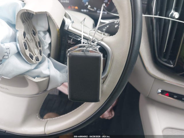 Продаж на аукціоні авто 2020 Volvo Xc60 T5 Inscription, vin: YV4102RL0L1590709, номер лоту: 44984082