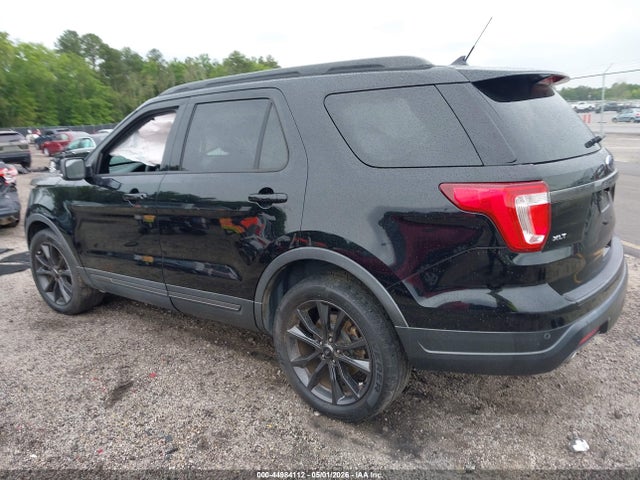 44984112 :رقم المزاد ، 1FM5K8D88JGC80236 vin ، 2018 Ford Explorer Xlt مزاد بيع