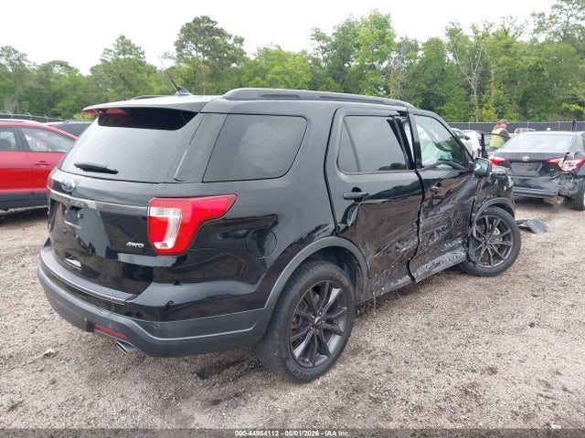 44984112 :رقم المزاد ، 1FM5K8D88JGC80236 vin ، 2018 Ford Explorer Xlt مزاد بيع