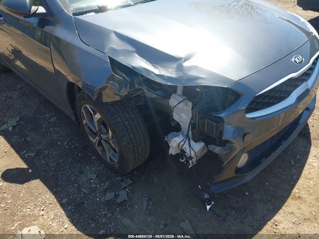 44984125 :رقم المزاد ، 3KPF24AD0ME285549 vin ، 2021 Kia Forte Lxs مزاد بيع