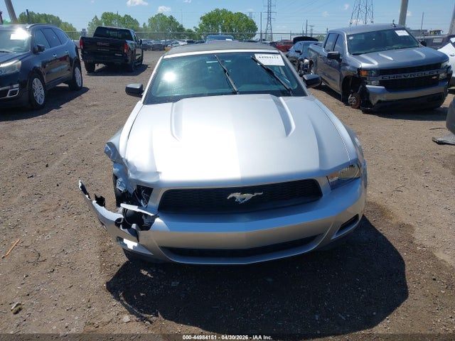 44984151 :رقم المزاد ، 1ZVBP8EMXB5117912 vin ، 2011 Ford Mustang V6 Premium مزاد بيع