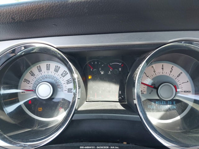 44984151 :رقم المزاد ، 1ZVBP8EMXB5117912 vin ، 2011 Ford Mustang V6 Premium مزاد بيع