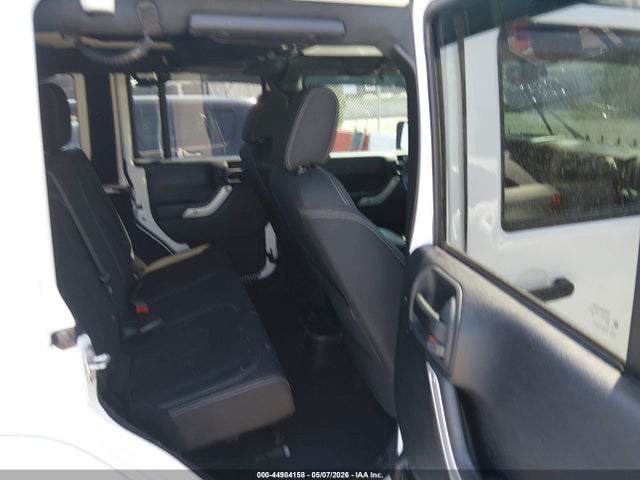 2017 Jeep Wrangler Unlimited Sahara 4x4 მანქანა იყიდება აუქციონზე, vin: 1C4BJWEG1HL685912, აუქციონის ნომერი: 44984158