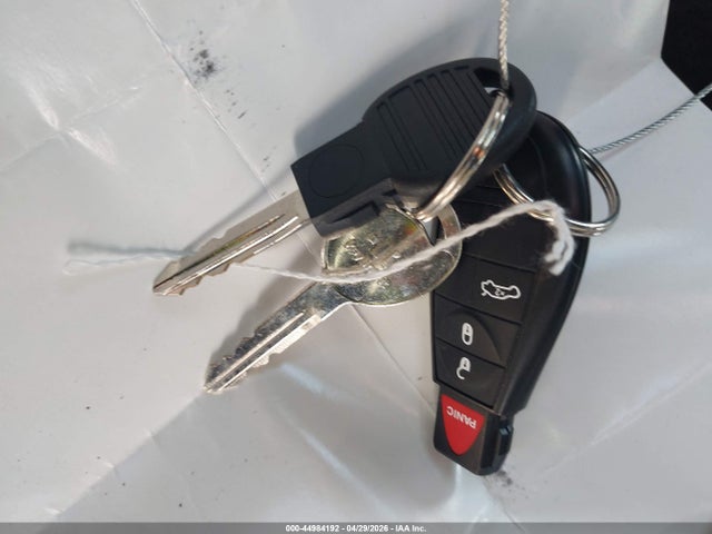 44984192 :رقم المزاد ، 2B3CJ4DG5BH603745 vin ، 2011 Dodge Challenger مزاد بيع