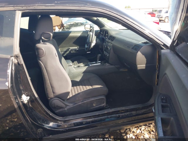 44984192 :رقم المزاد ، 2B3CJ4DG5BH603745 vin ، 2011 Dodge Challenger مزاد بيع