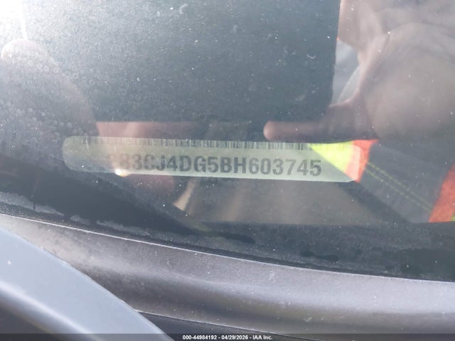 44984192 :رقم المزاد ، 2B3CJ4DG5BH603745 vin ، 2011 Dodge Challenger مزاد بيع