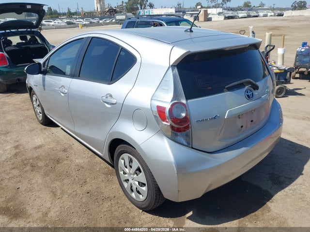 44984203 :رقم المزاد ، JTDKDTB32D1529147 vin ، 2013 Toyota Prius C Two مزاد بيع