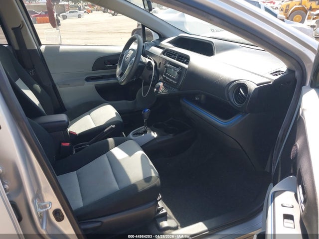 44984203 :رقم المزاد ، JTDKDTB32D1529147 vin ، 2013 Toyota Prius C Two مزاد بيع