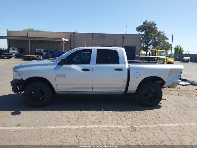 Aukcja sprzedaży 2018 Ram 1500 Express  4x4 5'7 Box, vin: 1C6RR7KG1JS146940, numer aukcji: 44984211