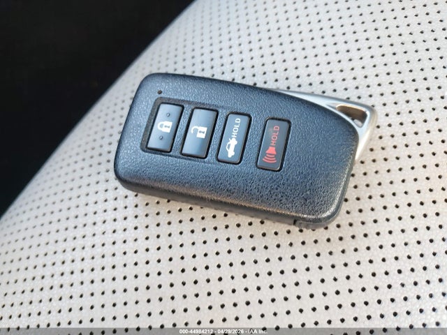 44984212 :رقم المزاد ، JTHBK1GG2E2113423 vin ، 2014 Lexus Es 350 مزاد بيع
