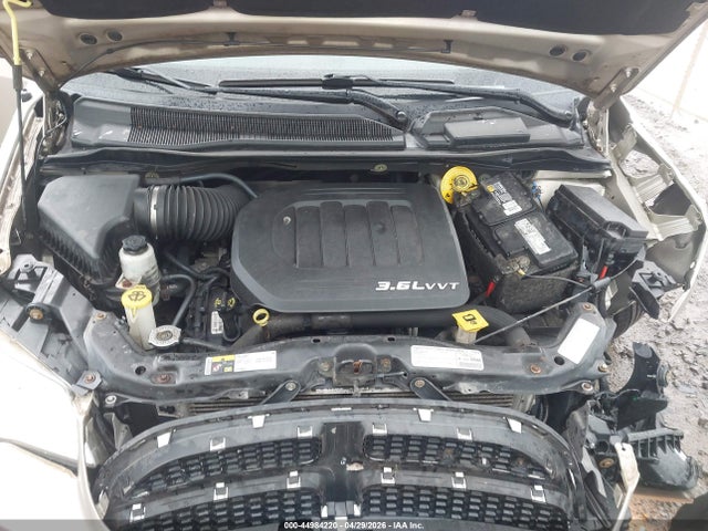 Auction sale of the 2013 Dodge Grand Caravan Sxt, vin: 2C4RDGCG2DR768992, lot number: 44984220