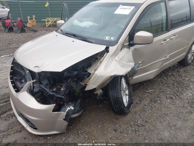 Auction sale of the 2013 Dodge Grand Caravan Sxt, vin: 2C4RDGCG2DR768992, lot number: 44984220