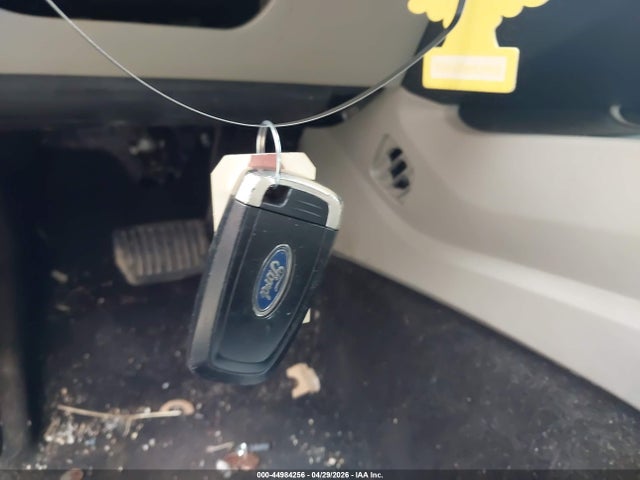 44984256 :رقم المزاد ، 3FA6P0HD4KR245325 vin ، 2019 Ford Fusion Se مزاد بيع