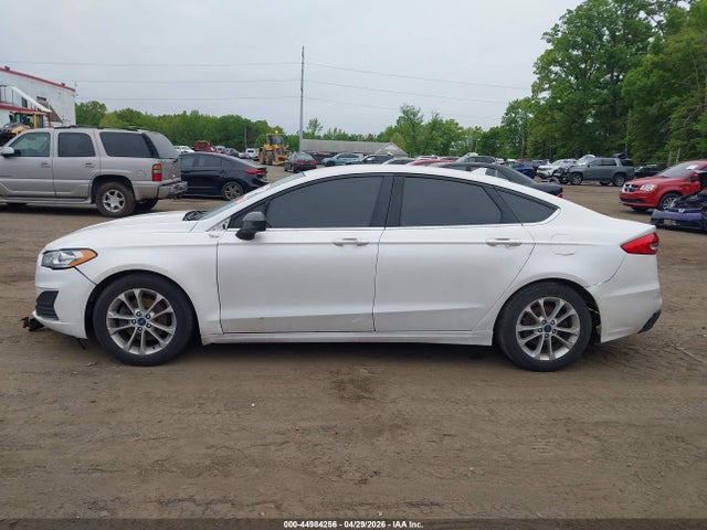 44984256 :رقم المزاد ، 3FA6P0HD4KR245325 vin ، 2019 Ford Fusion Se مزاد بيع