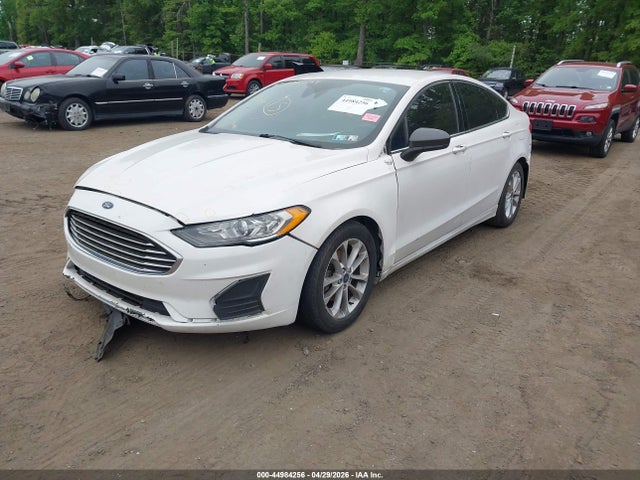 44984256 :رقم المزاد ، 3FA6P0HD4KR245325 vin ، 2019 Ford Fusion Se مزاد بيع