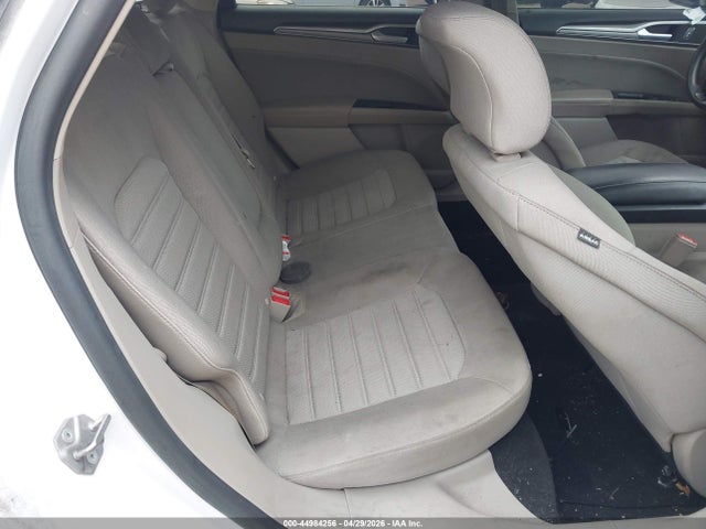 44984256 :رقم المزاد ، 3FA6P0HD4KR245325 vin ، 2019 Ford Fusion Se مزاد بيع