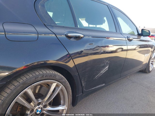 2013 Bmw 750li Xdrive მანქანა იყიდება აუქციონზე, vin: WBAYF8C59DD140163, აუქციონის ნომერი: 44984266