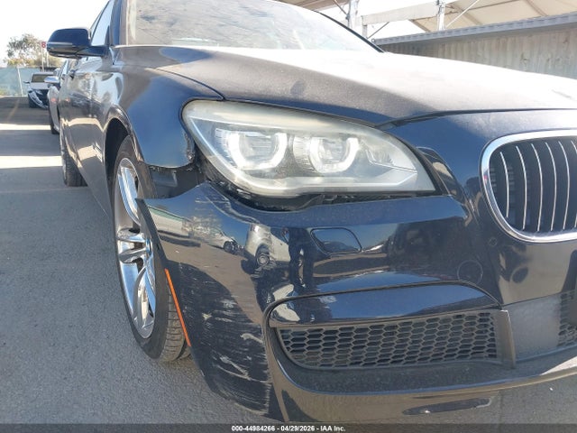 2013 Bmw 750li Xdrive მანქანა იყიდება აუქციონზე, vin: WBAYF8C59DD140163, აუქციონის ნომერი: 44984266