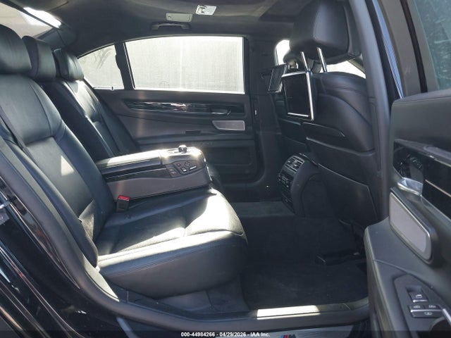 2013 Bmw 750li Xdrive მანქანა იყიდება აუქციონზე, vin: WBAYF8C59DD140163, აუქციონის ნომერი: 44984266