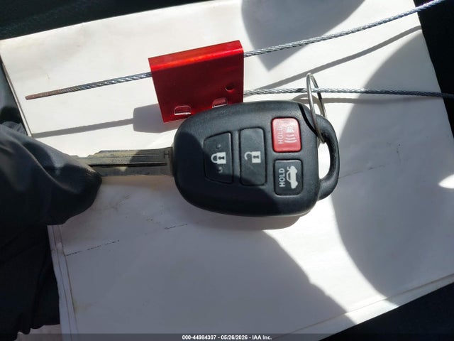 44984307 :رقم المزاد ، 4T1BF1FKXGU603476 vin ، 2016 Toyota Camry Le مزاد بيع