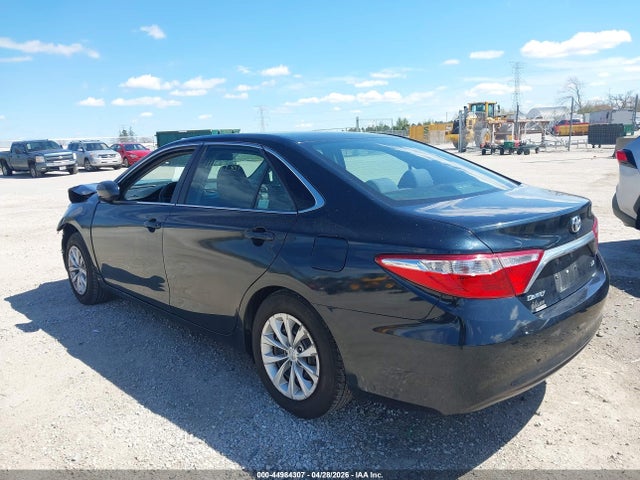 44984307 :رقم المزاد ، 4T1BF1FKXGU603476 vin ، 2016 Toyota Camry Le مزاد بيع
