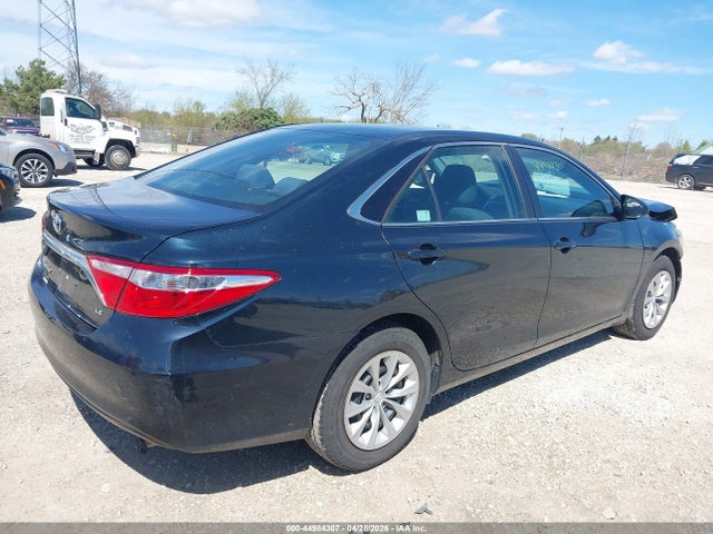 44984307 :رقم المزاد ، 4T1BF1FKXGU603476 vin ، 2016 Toyota Camry Le مزاد بيع