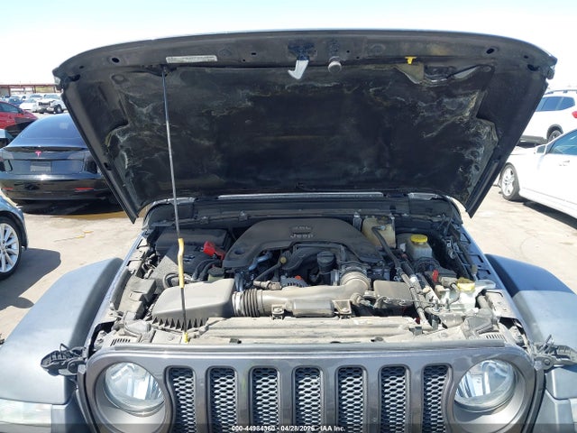1C4HJXFG8JW212642 Jeep Wrangler Unlimited Rubicon 4x4